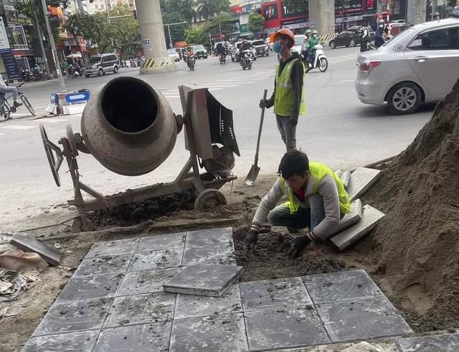 Sở Xây dựng cho biết, phần lớn các tuyến phố chỉnh trang vỉa hè chưa xuất hiện hư hỏng lớn Sở Xây dựng cho biết, phần lớn các tuyến phố chỉnh trang vỉa hè chưa xuất hiện hư hỏng lớn