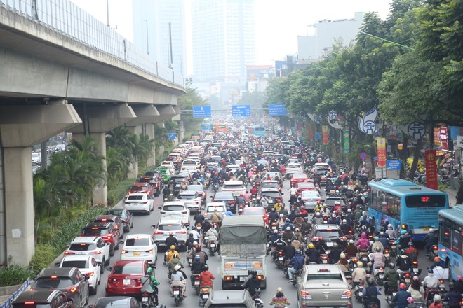 Về cuối năm, tình hình ùn tắc giao thông trên địa bàn Thủ đô diễn biến phức tạp hơn