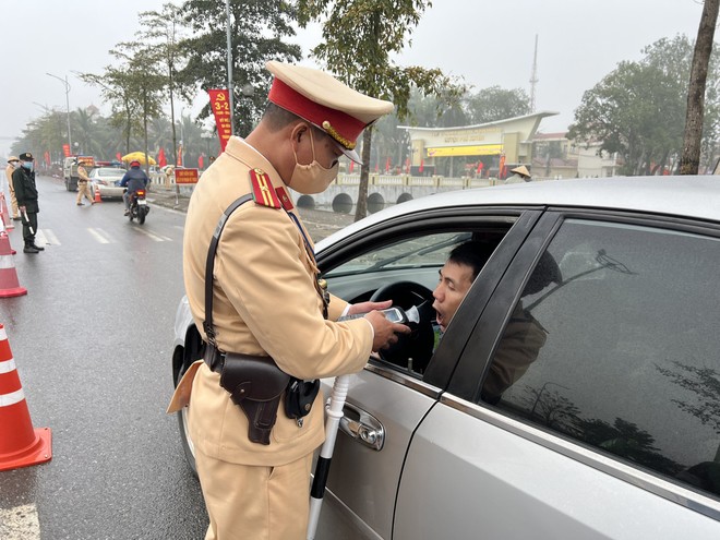 Xấp xỉ 30.000 lái xe bị xử phạt vi phạm nồng độ cồn trong 7 ngày nghỉ Tết Giáp Thìn