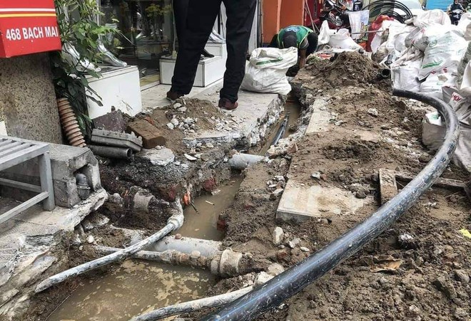 Cơ quan chức năng cho biết, việc đào hè tuyến phố Bạch Mai là để thi công sửa chữa đường nước sạch