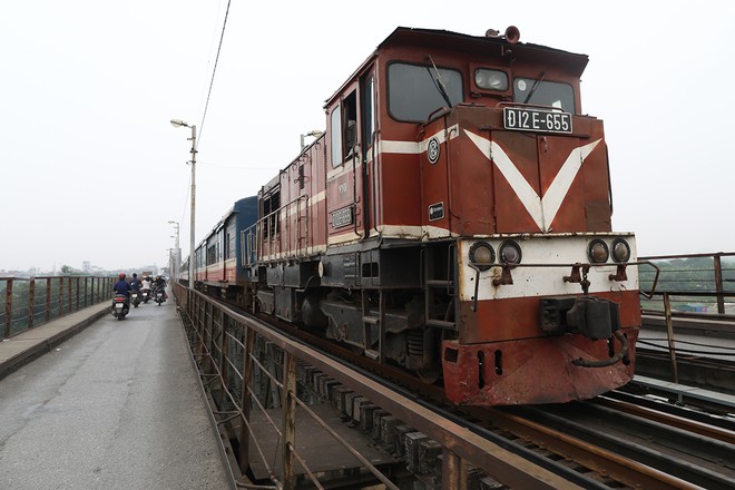 Cầu đường sắt Long Biên có tuổi đời 120 năm đã xuống cấp, hư hỏng nghiêm trọng
