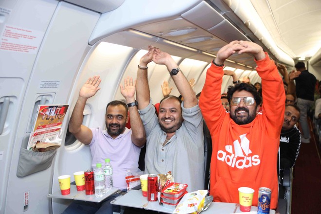 Bay cùng Vietjet còn được thưởng thức các món đặc sản Việt Nam Bay cùng Vietjet còn được thưởng thức các món đặc sản Việt Nam