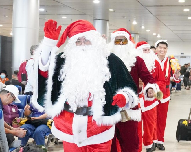 Vietjet không chỉ mang đến những hành trình kết nối mà còn lan tỏa tinh thần nhân văn thông qua những món quà độc đáo và mang đầy ý nghĩa.