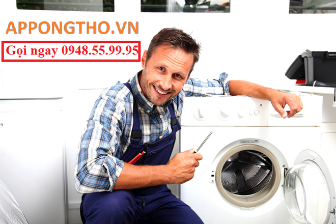 Kiểm tra và bàn giao cho khách hàng sau khi hoàn tất dịch vụ sửa máy giặt tại nhà Kiểm tra và bàn giao cho khách hàng sau khi hoàn tất dịch vụ sửa máy giặt tại nhà