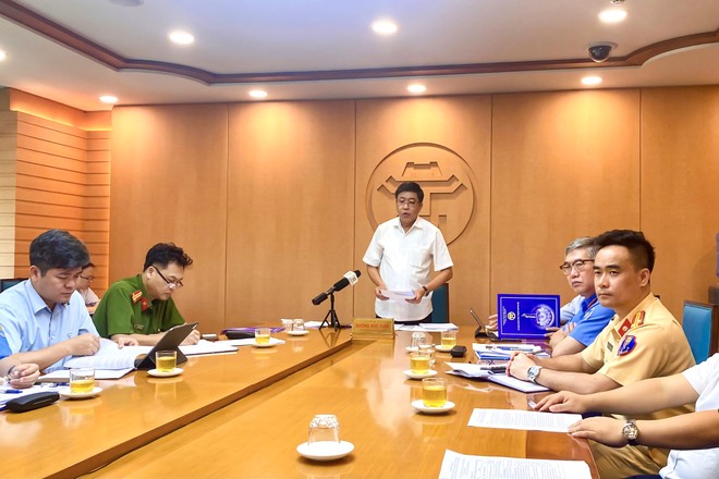 Phó Chủ tịch UBND TP Hà Nội Dương Đức Tuấn cho biết, dự kiến thành phố sẽ tăng gấp đôi mức xử phạt hành vi vi phạm trật tự ATGT