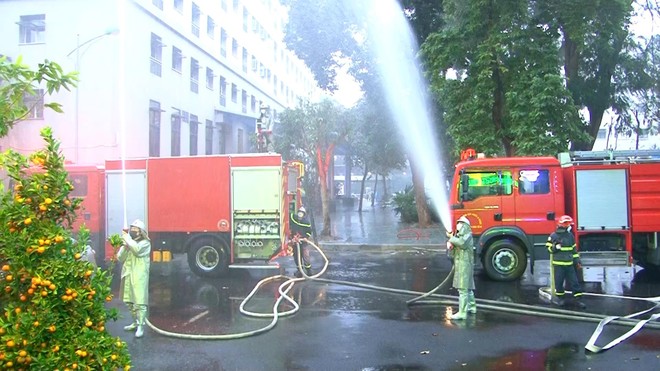 Diễn tập phương án chữa cháy và CNCH tại Bệnh viện Hữu Nghị Việt Xô.