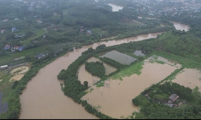 Nhiều hộ dân tại các địa bàn thành phố Sông Công, tỉnh Thái Nguyên bị cô lập