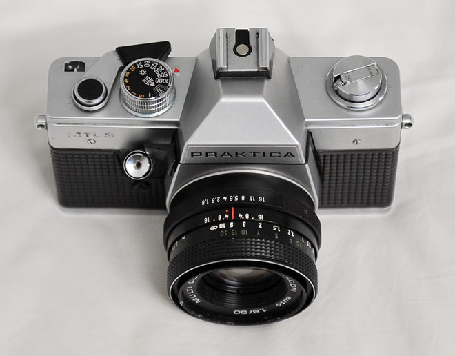 Máy ảnh Praktica của CHDC Đức những năm 1980 - 1990 rất được dân buôn ưa chuộng