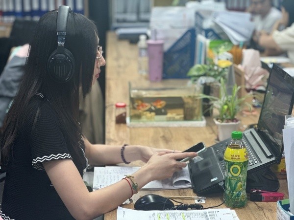 Áp lực công việc khi chạy deadline cho mùa hè khiến nhiều người trẻ thường xuyên trở nên căng thẳng, mệt mỏi Áp lực công việc khi chạy deadline cho mùa hè khiến nhiều người trẻ thường xuyên trở nên căng thẳng, mệt mỏi