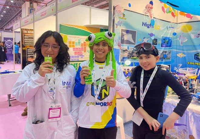 Những hộp sữa Vinamilk cùng câu chuyện đầy tự hào của Thương hiệu quốc gia Việt Nam chinh phục thế giới cũng được các bạn nhỏ chia sẻ với bạn bè quốc tế Những hộp sữa Vinamilk cùng câu chuyện đầy tự hào của Thương hiệu quốc gia Việt Nam chinh phục thế giới cũng được các bạn nhỏ chia sẻ với bạn bè quốc tế