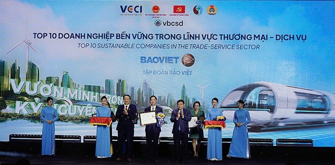 Bảo Việt nhận giải Top 10 Doanh nghiệp bền vững trong lĩnh vực thương mại-dịch vụ Bảo Việt nhận giải Top 10 Doanh nghiệp bền vững trong lĩnh vực thương mại-dịch vụ