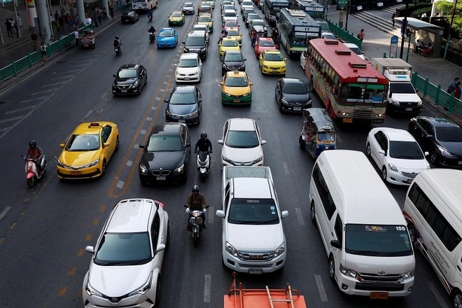 Giao thông tắc nghẽn không chỉ gây ra thiệt hại kinh tế mà còn làm tăng ô nhiễm không khí