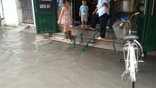 Khu H Tân Mai sau một cơn mưa dai... ảnh 4