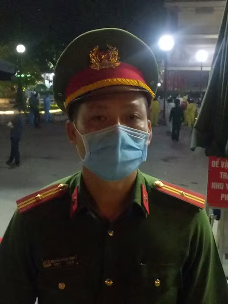 "Một lòng sát cánh cùng các y - bác sỹ nơi tuyến đầu chống dịch bệnh Covid-19 tại Bệnh viện Bạch Mai" ảnh 5