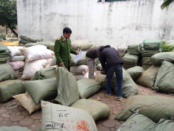Thu giữ hơn 10 tấn thuốc bắc không rõ nguồn gốc ảnh 4 Thu giữ hơn 10 tấn thuốc bắc không rõ nguồn gốc ảnh 4
