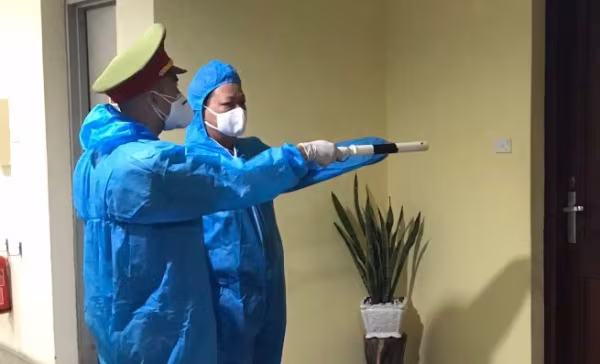 Trắng đêm đảm bảo an toàn tòa nhà 34T Hoàng Đạo Thúy - khu cách ly phòng dịch Covid-19 ảnh 3 Trắng đêm đảm bảo an toàn tòa nhà 34T Hoàng Đạo Thúy - khu cách ly phòng dịch Covid-19 ảnh 3