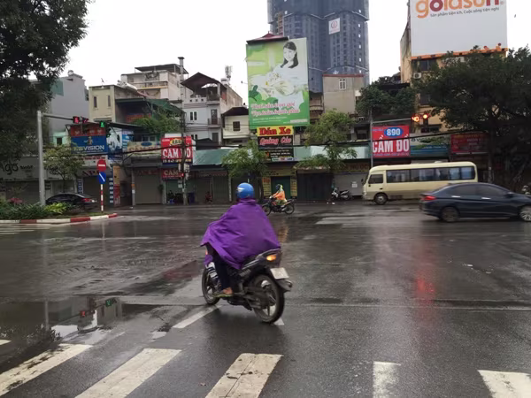 Hành vi vượt đèn đỏ được xem là rất nguy hiểm, tiềm ẩn nguy cơ xảy ra TNGT đặc biệt nghiêm trọng Hành vi vượt đèn đỏ được xem là rất nguy hiểm, tiềm ẩn nguy cơ xảy ra TNGT đặc biệt nghiêm trọng