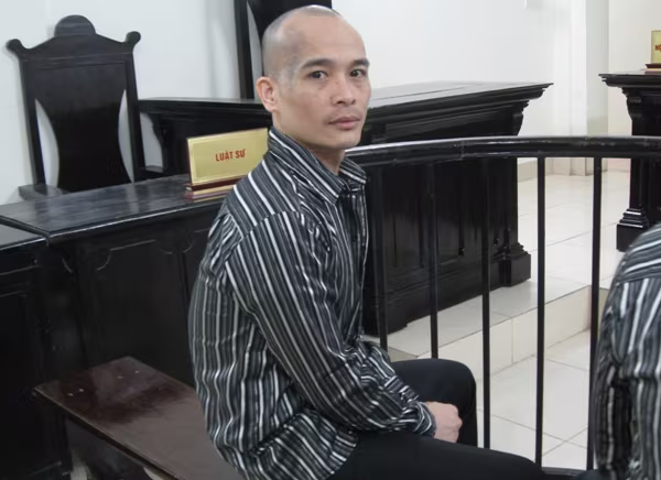 Dùng “hàng nóng” bắn người liên tiếp, ra tòa lại bảo súng chỉ hạ gục được chim ảnh 1 Dùng “hàng nóng” bắn người liên tiếp, ra tòa lại bảo súng chỉ hạ gục được chim ảnh 1