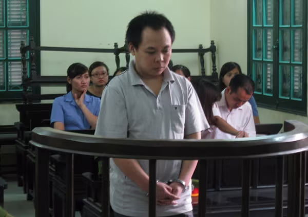 Đối tượng khống chế con tin phải chịu hình phạt đích đáng    ảnh 4 Đối tượng khống chế con tin phải chịu hình phạt đích đáng    ảnh 4