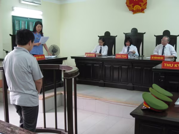 Đối tượng khống chế con tin phải chịu hình phạt đích đáng    ảnh 2 Đối tượng khống chế con tin phải chịu hình phạt đích đáng    ảnh 2