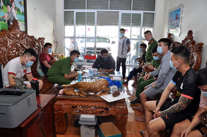 Triệt phá đường dây cá độ bóng đá nghìn tỷ đồng ảnh 1 Triệt phá đường dây cá độ bóng đá nghìn tỷ đồng ảnh 1