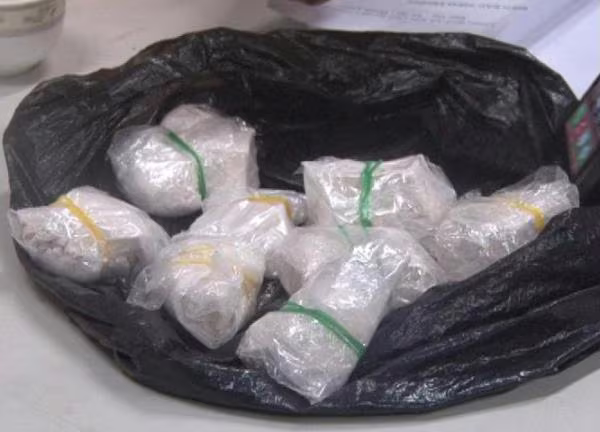 Hẹn giao dịch ma túy ở… trạm xăng  ảnh 2