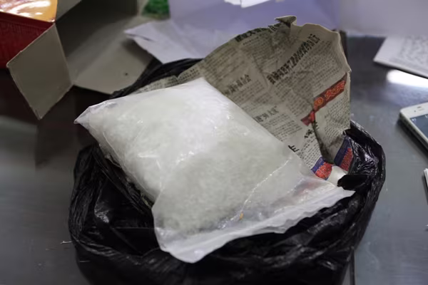 “Trùm” ma túy đá lộ diện vì mang túi xách…phụ nữ ảnh 3 “Trùm” ma túy đá lộ diện vì mang túi xách…phụ nữ ảnh 3