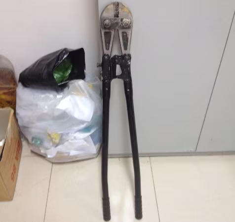 Choáng với kìm cộng lực "khủng" vô hiệu hóa mọi loại khóa  ảnh 3 Choáng với kìm cộng lực "khủng" vô hiệu hóa mọi loại khóa  ảnh 3