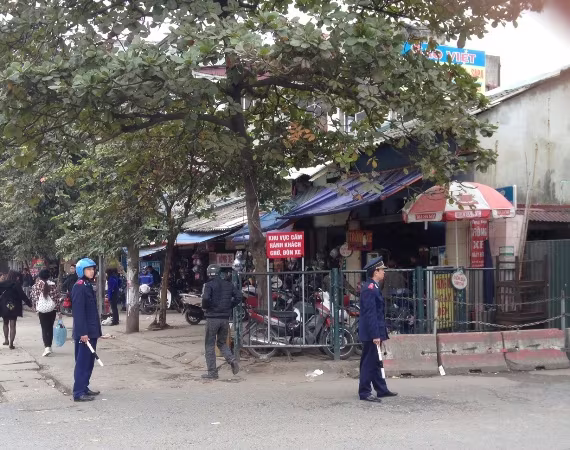 Ngày "mở hàng" năm mới ở bến xe quy mô nhất nhì Hà thành ảnh 2 Ngày "mở hàng" năm mới ở bến xe quy mô nhất nhì Hà thành ảnh 2