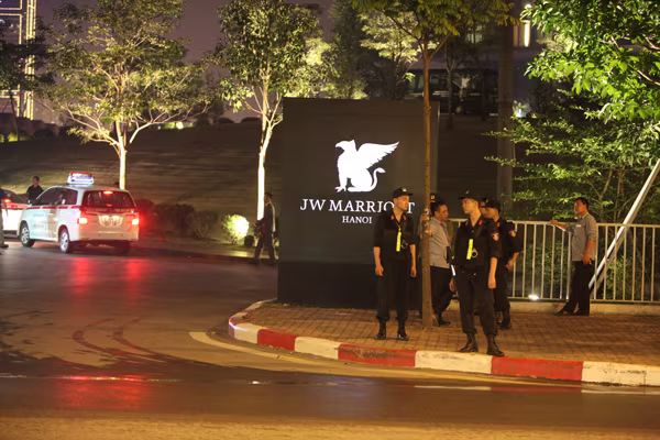 An ninh thắt chặt tại khách sạn nơi đoàn tổng thống Hoa Kỳ lưu trú ảnh 5