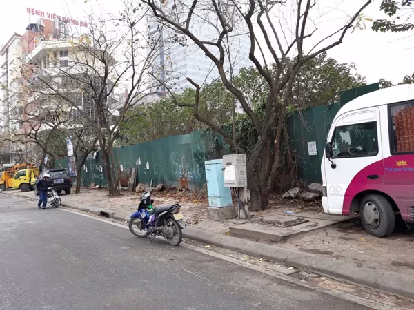 ‘Đắng lòng’ khu đất gần 2.000 m2 bị hoang hóa giữa lòng Thủ đô ảnh 2 ‘Đắng lòng’ khu đất gần 2.000 m2 bị hoang hóa giữa lòng Thủ đô ảnh 2