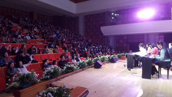 Rộn vang những giai điệu, tấm lòng nhân ái ảnh 3 Rộn vang những giai điệu, tấm lòng nhân ái ảnh 3