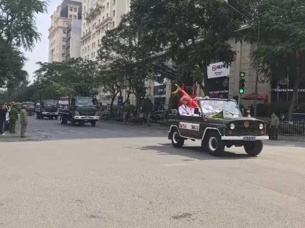 Đồng đội nghiêm cẩn tiễn biệt 3 Liệt sỹ Công an nhân dân trước giờ về với đất Mẹ ảnh 6