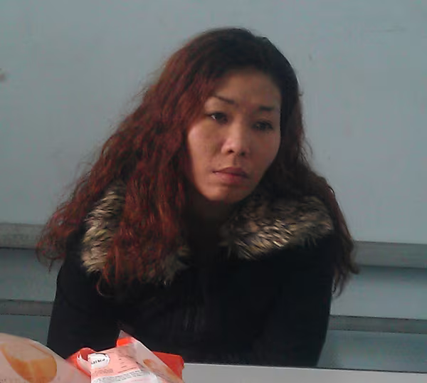 Con nghiện “đại gia”, mời cả người bán “đập đá“ ảnh 2 Con nghiện “đại gia”, mời cả người bán “đập đá“ ảnh 2