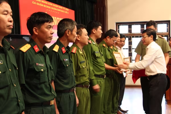 Tăng cường phối hợp 3 lực lượng: Công an, Quân đội và CS PCCC ảnh 2 Tăng cường phối hợp 3 lực lượng: Công an, Quân đội và CS PCCC ảnh 2