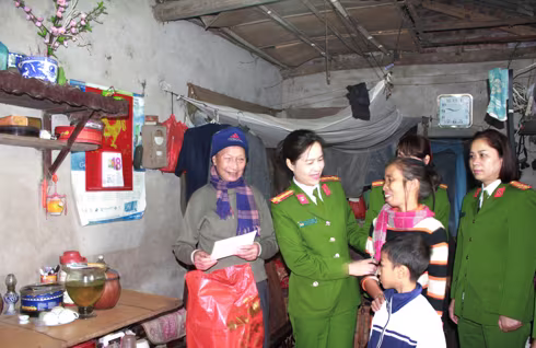 Để những mùa xuân thêm ấm áp ảnh 1