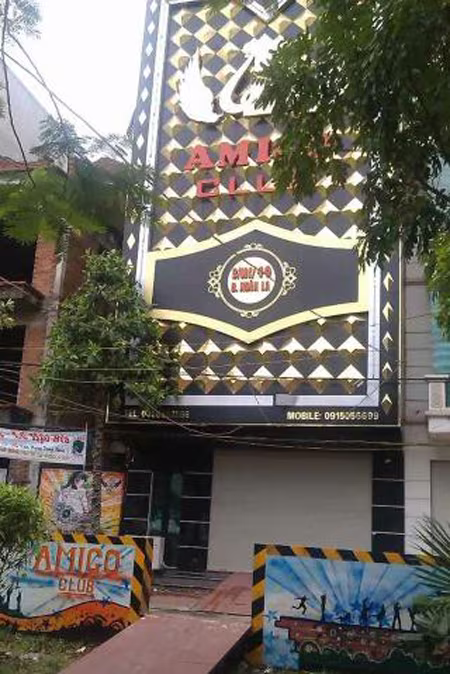 Nghi vấn nhân viên quán karaoke bị đánh trọng thương do... trêu gái  ảnh 1