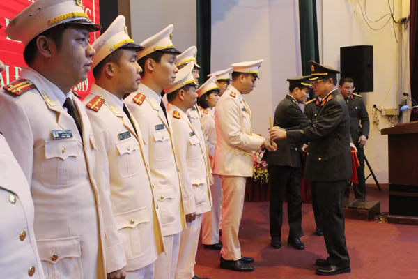 "Phát huy kết quả, nâng cao chất lượng công tác đảm bảo an ninh trật tự" ảnh 1 "Phát huy kết quả, nâng cao chất lượng công tác đảm bảo an ninh trật tự" ảnh 1