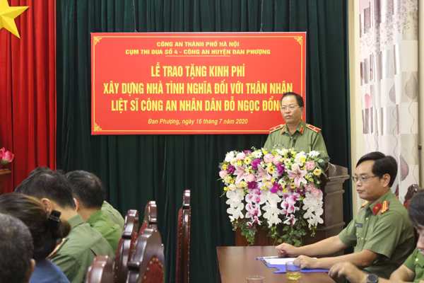 Món quà ý nghĩa dành tặng thân nhân liệt sỹ Công an nhân dân ảnh 1 Món quà ý nghĩa dành tặng thân nhân liệt sỹ Công an nhân dân ảnh 1