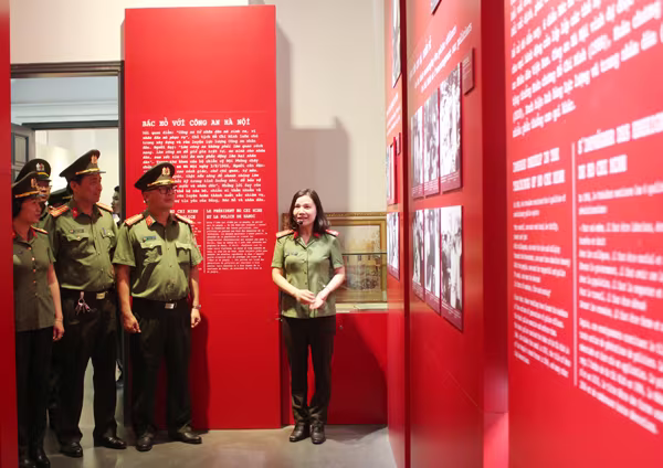 Ghi nhớ công lao những người chiến sỹ Công an hy sinh vì Tổ quốc ảnh 3 Ghi nhớ công lao những người chiến sỹ Công an hy sinh vì Tổ quốc ảnh 3