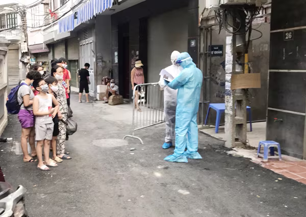 54 người tiếp xúc gần nam thanh niên ở Mễ Trì nhiễm Covid-19, được cách ly tại Bệnh viện Công an thành phố ảnh 3