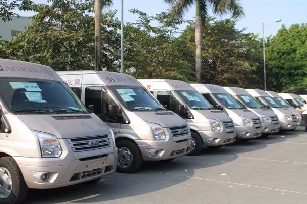 Agribank trang bị thêm hàng loạt xe ô tô lưu động phục vụ khách hàng vùng sâu vùng xa ảnh 1 Agribank trang bị thêm hàng loạt xe ô tô lưu động phục vụ khách hàng vùng sâu vùng xa ảnh 1
