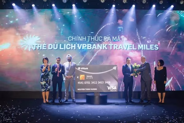 Ra mắt thẻ VPBank Travel Miles dành cho khách hàng thích đi du lịch ảnh 1 Ra mắt thẻ VPBank Travel Miles dành cho khách hàng thích đi du lịch ảnh 1
