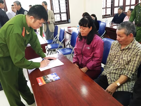 Niềm vui của nhân dân là động lực làm việc cho cán bộ chiến sỹ CAQ Hoàng Mai ảnh 1