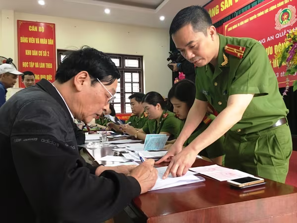 Niềm vui của nhân dân là động lực làm việc cho cán bộ chiến sỹ CAQ Hoàng Mai ảnh 7