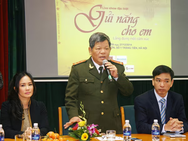 Kéo người yêu nhạc ra khỏi chăn ấm giữa mùa đông Hà Nội ảnh 1