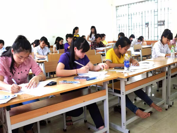 Tuyển sinh ĐH, CĐ năm 2015: Lo rối khi thí sinh có thể đăng ký 16 nguyện vọng  ảnh 1 Tuyển sinh ĐH, CĐ năm 2015: Lo rối khi thí sinh có thể đăng ký 16 nguyện vọng  ảnh 1