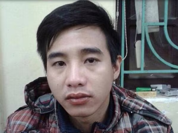 Khống chế kẻ trốn truy nã điên cuồng “tử thủ” bằng dao bấm ảnh 1 Khống chế kẻ trốn truy nã điên cuồng “tử thủ” bằng dao bấm ảnh 1