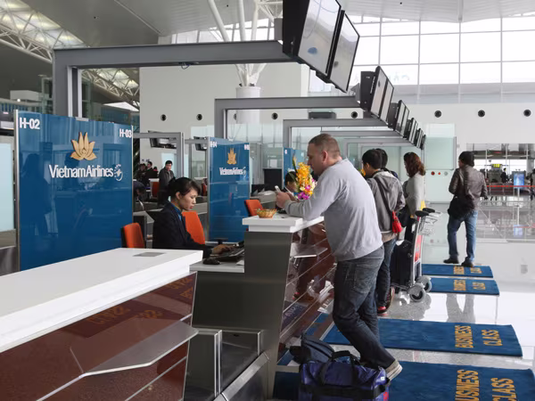 Nhà ga T2 Nội Bài đón chuyến bay đầu tiên ảnh 1 Nhà ga T2 Nội Bài đón chuyến bay đầu tiên ảnh 1