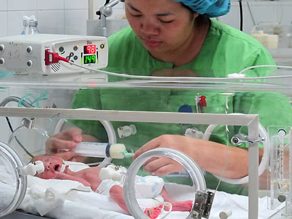 Trẻ sinh non gia tăng - Đối mặt nhiều nguy cơ ảnh 1 Trẻ sinh non gia tăng - Đối mặt nhiều nguy cơ ảnh 1